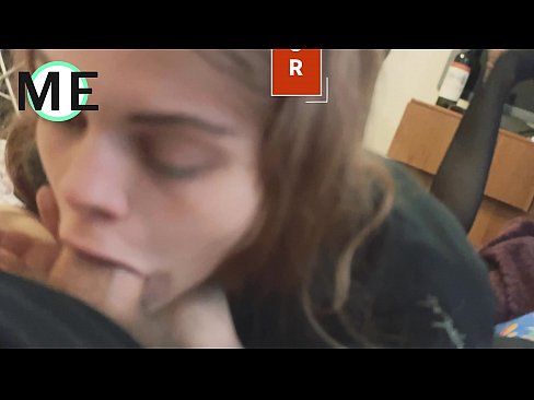 ❤️ Πούτσος στο λαιμό της, σκισμένο καλσόν και σκισμένα τακούνια ❤️  στο el.pornpictureshq.ru ☑
